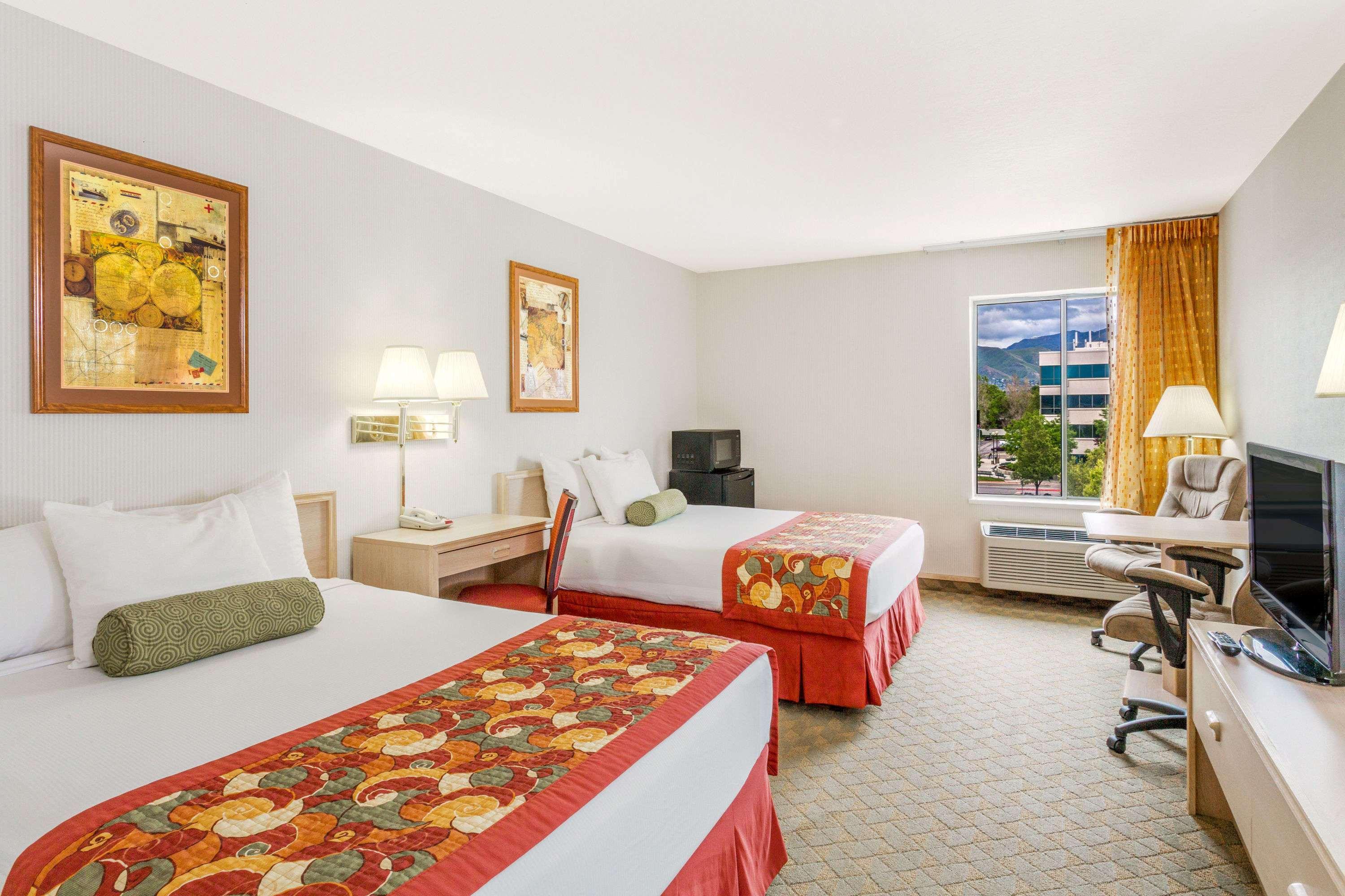 รามาดา บาย วินด์แฮม ซอลต์เลกซิตี้ Hotel South Salt Lake ภายนอก รูปภาพ